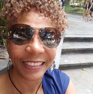 Meet your Posher, Claudine